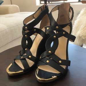 Pour La Victoire Valen Wedge Sandals
